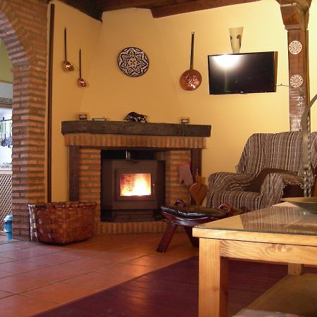 La Casa Del Vado Pensionat Hervás Exteriör bild