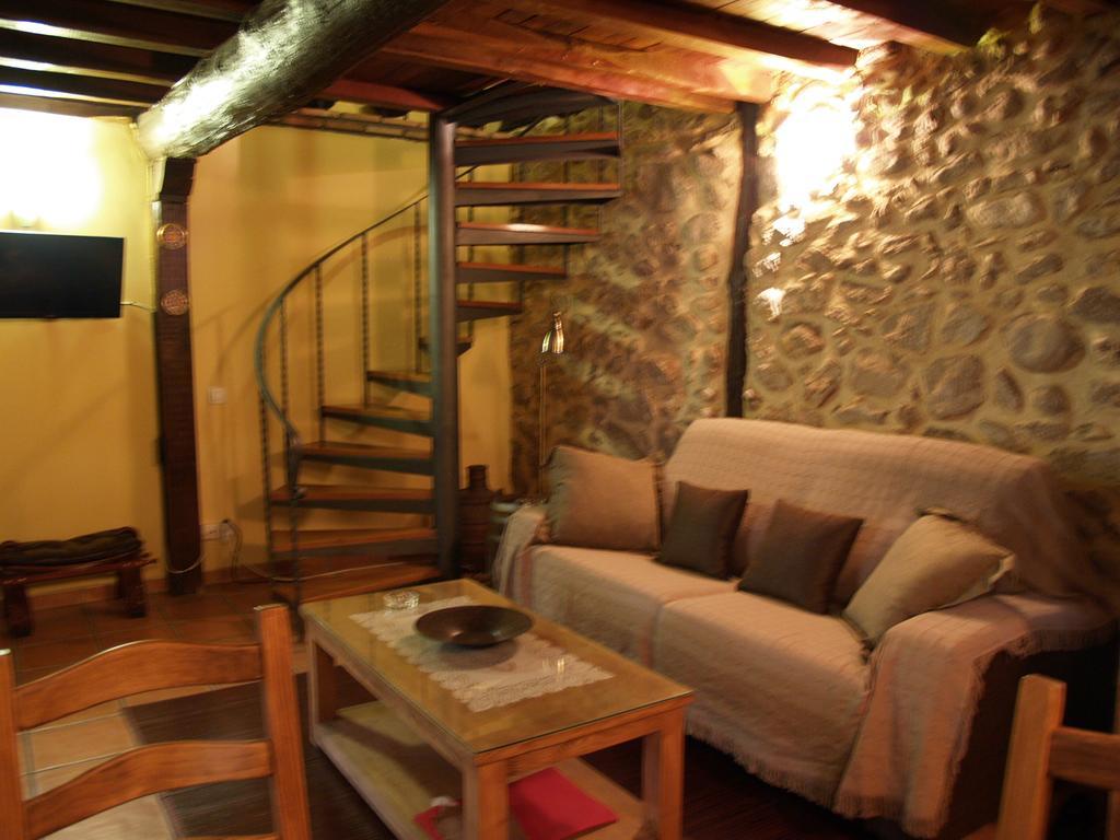 La Casa Del Vado Pensionat Hervás Exteriör bild