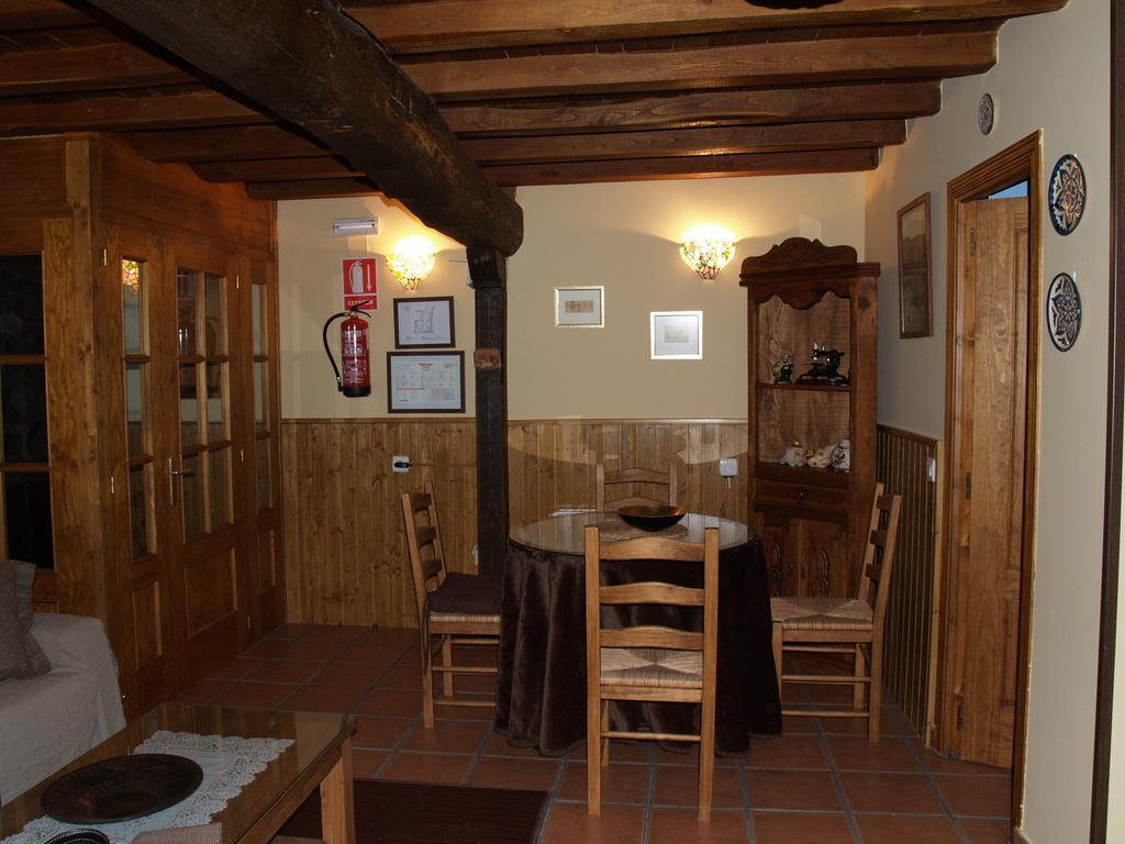La Casa Del Vado Pensionat Hervás Exteriör bild