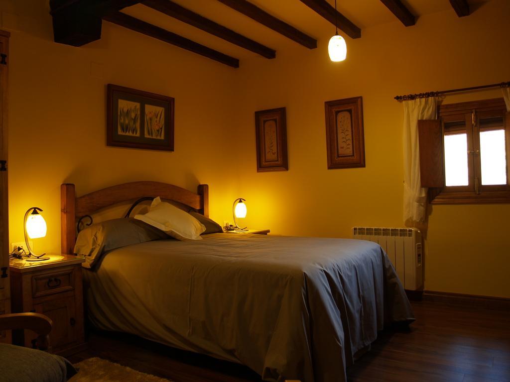 La Casa Del Vado Pensionat Hervás Exteriör bild
