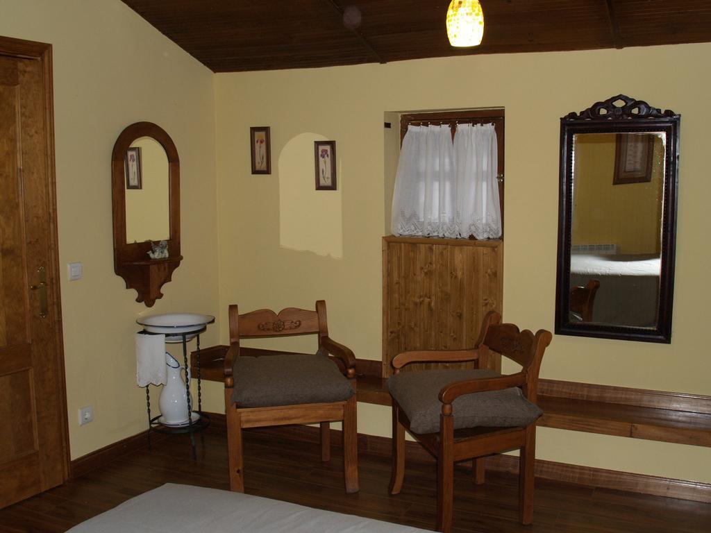La Casa Del Vado Pensionat Hervás Exteriör bild